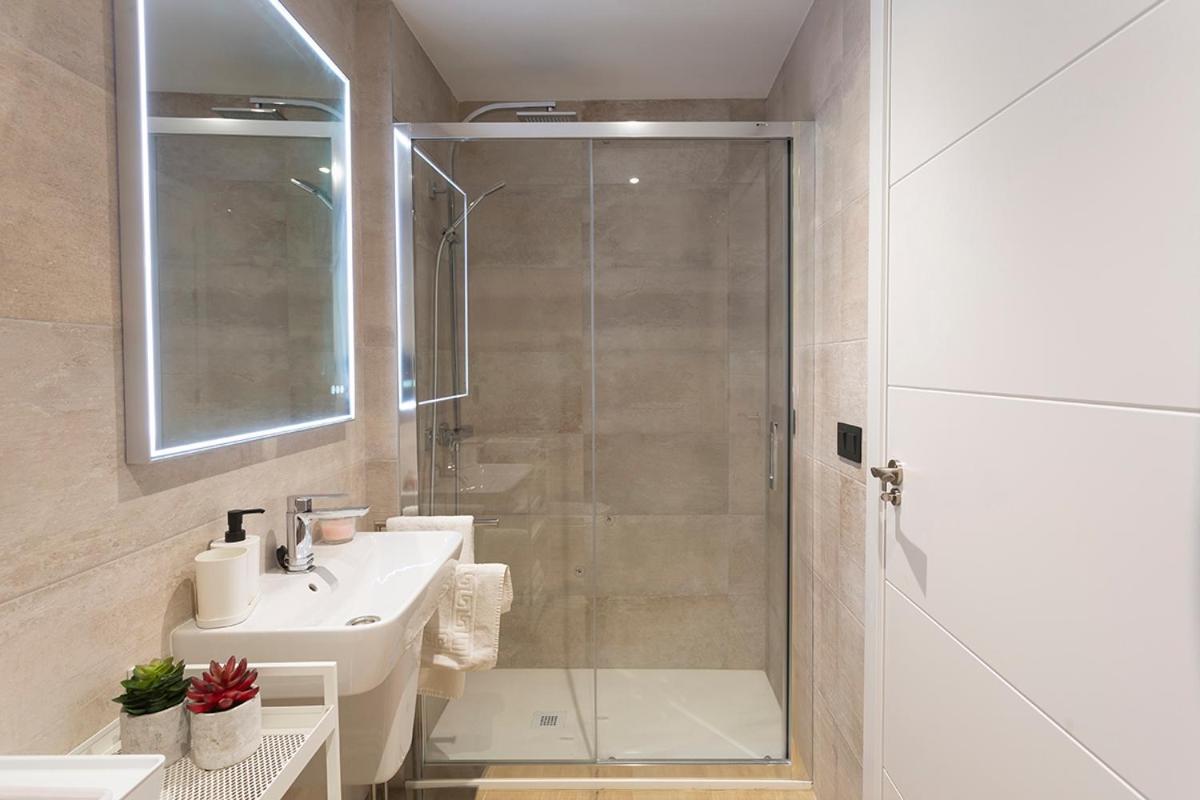 Private & Pool Goyeneta Sevilla Urban Apartment Kültér fotó
