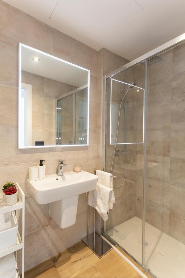 Private & Pool Goyeneta Sevilla Urban Apartment Kültér fotó