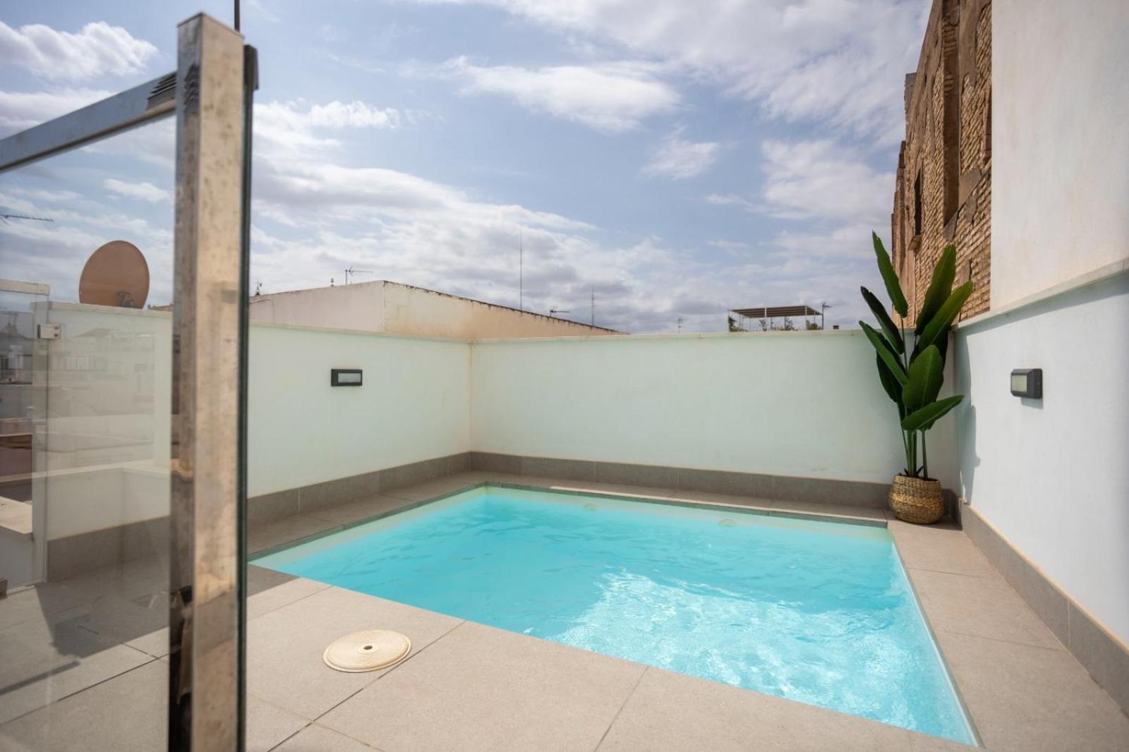 Private & Pool Goyeneta Sevilla Urban Apartment Kültér fotó